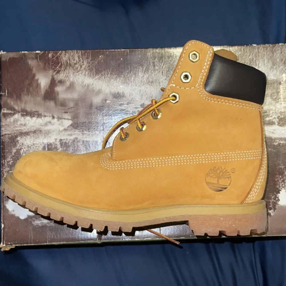 Timberland Boots - Picture 1 of 7